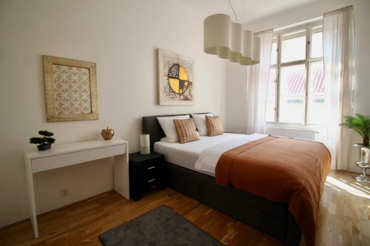 New Design & Style Apartment Old Town Xxl 布拉格 外观 照片